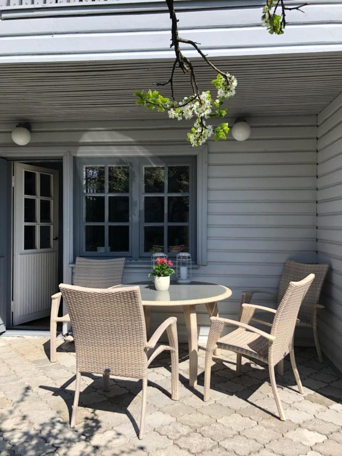 Manni Homestay Курессааре Екстер'єр фото