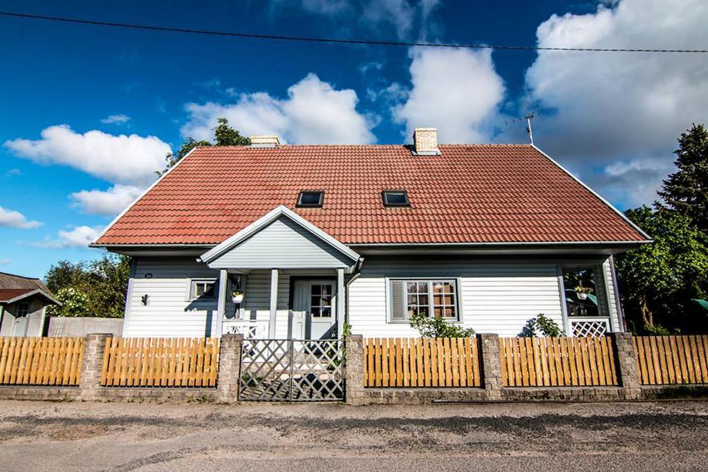 Manni Homestay Курессааре Екстер'єр фото